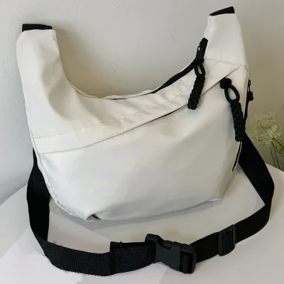 Sac bandoulière en nylon uni – image 3